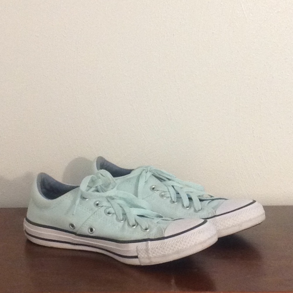 Low top converse